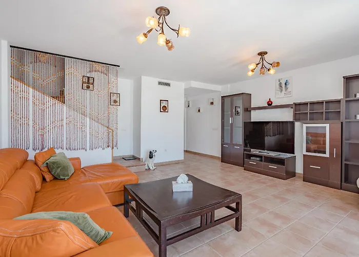 Townhouse Paraiso 2 *